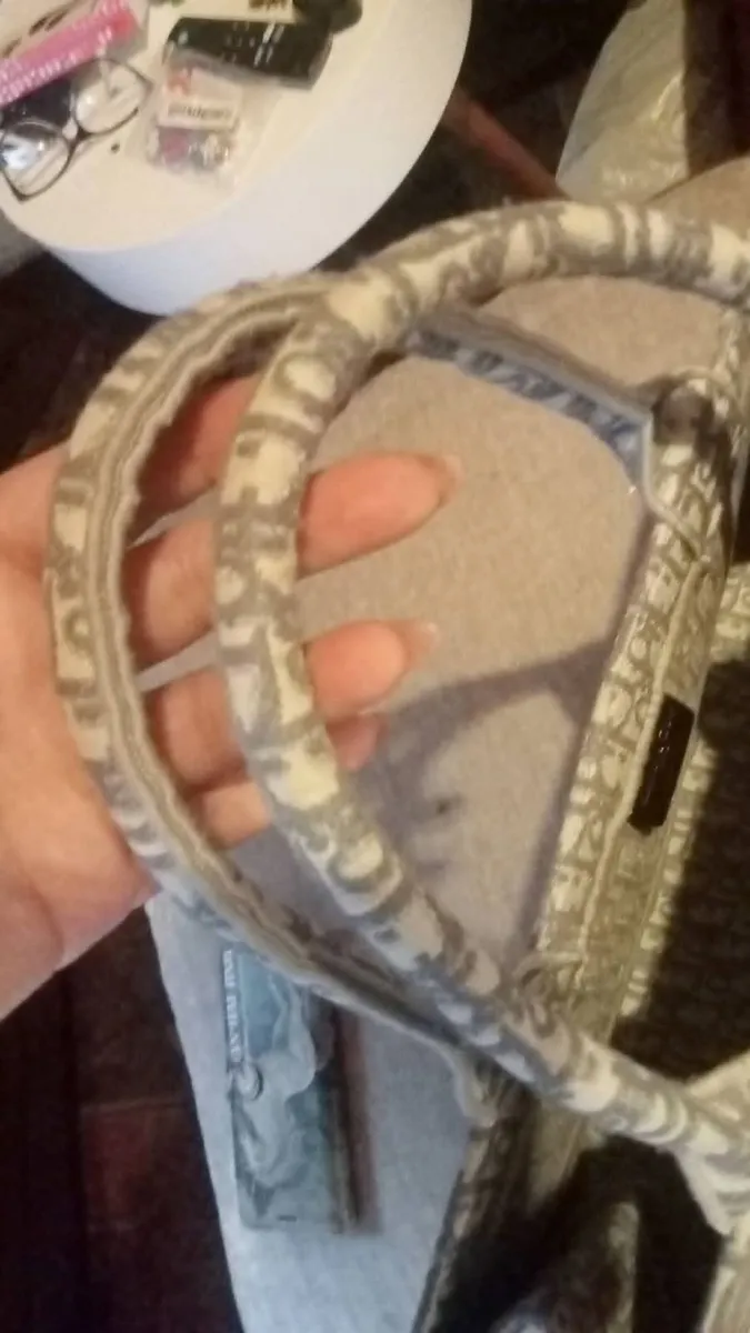 Beautiful Designer inspired handbag - Image 3