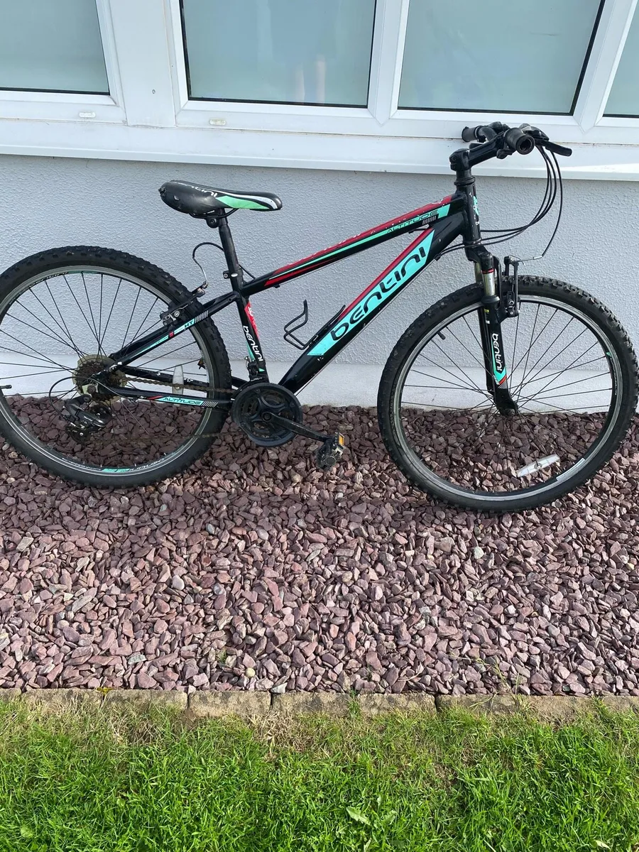 Older kids bentini altitude mountain bike - Image 1