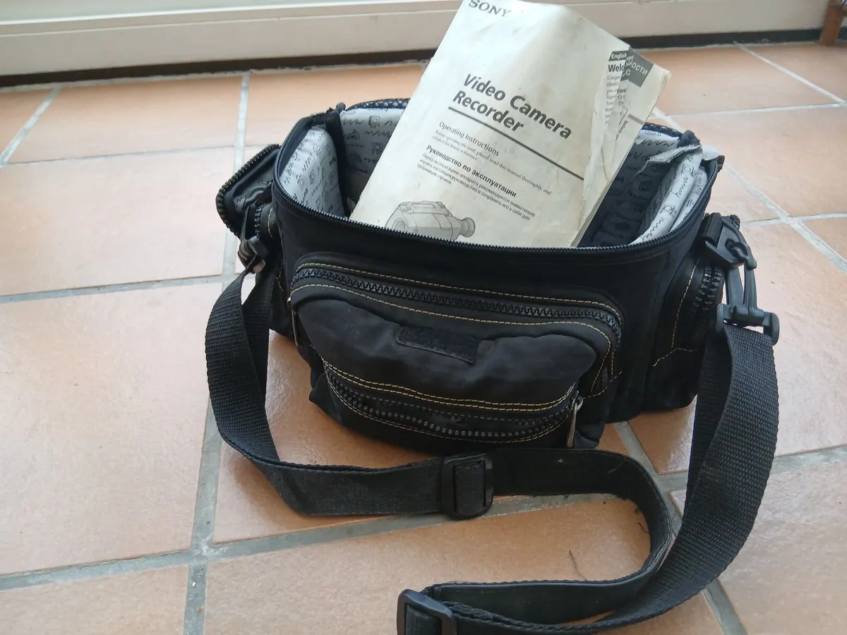 Video camera - Image 4