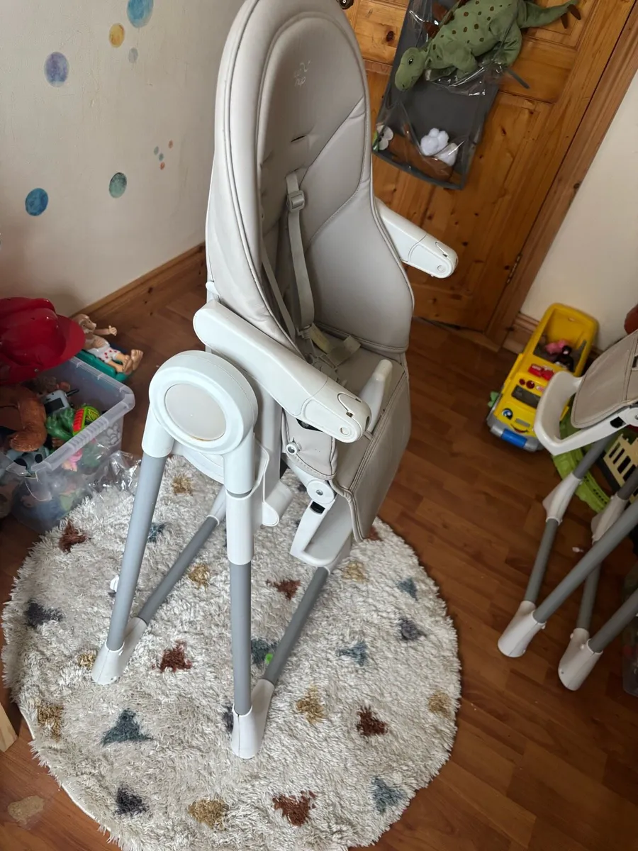 High chair - Image 2