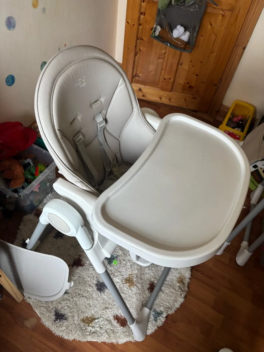 High chair - Image 3