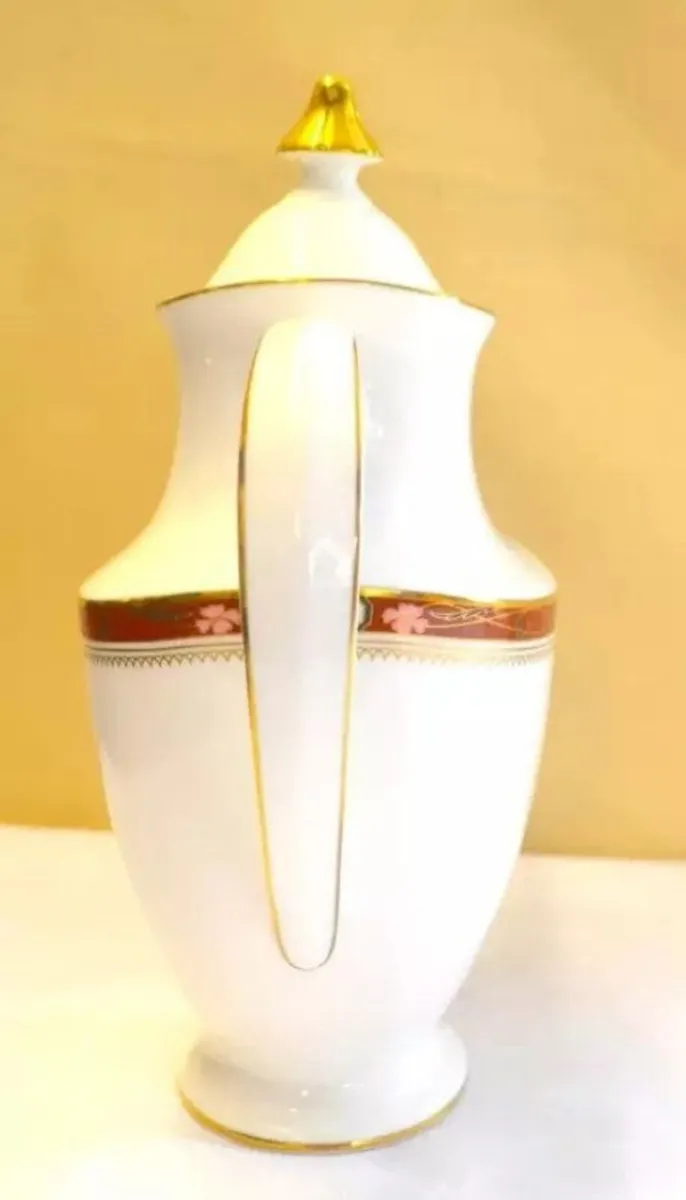Pristine Vintage Royal Doulton "Sandon" Coffee Pot - Image 2