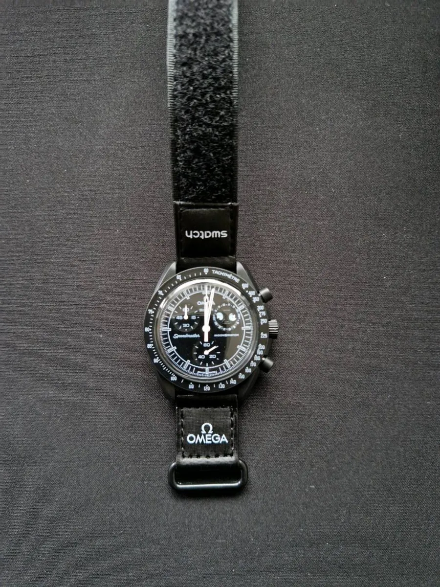 Swatch Snoopy Mission to the Moonphase “New Moon” - Image 3