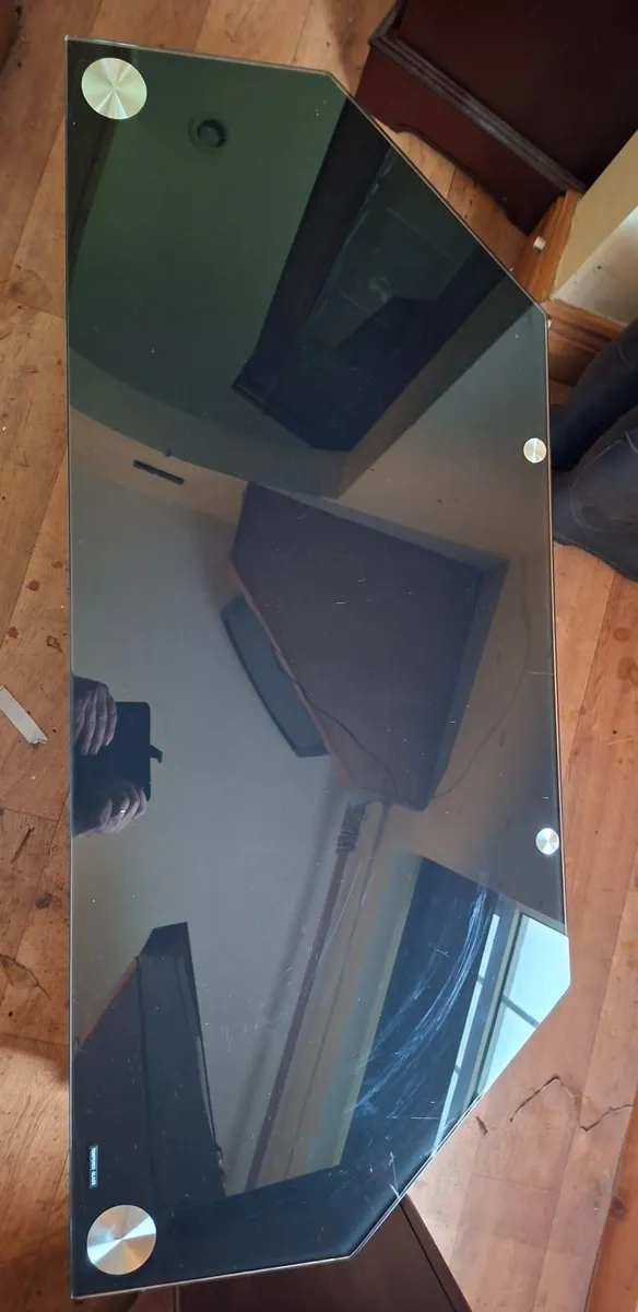 TV Stand. - Image 2