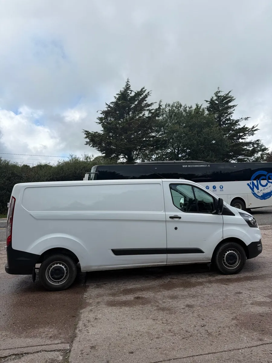 Ford Transit Custom. PRICE INCLUDES VAT - Image 3