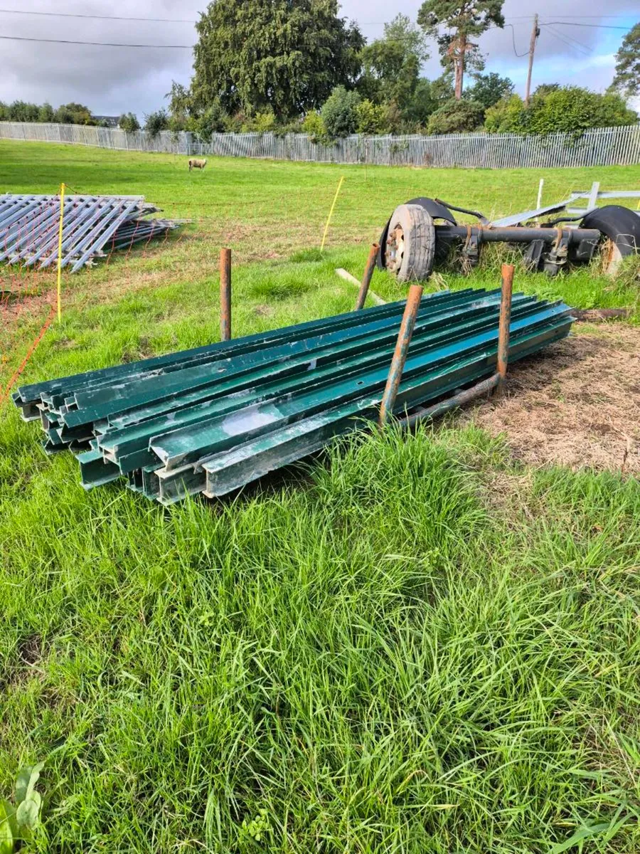 Palisade fencing - Image 3