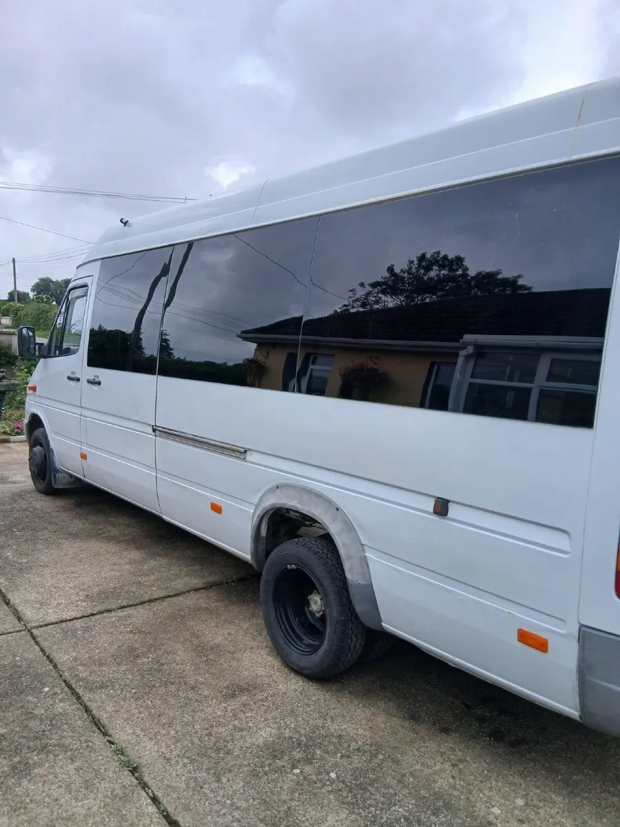 Camper - Image 1