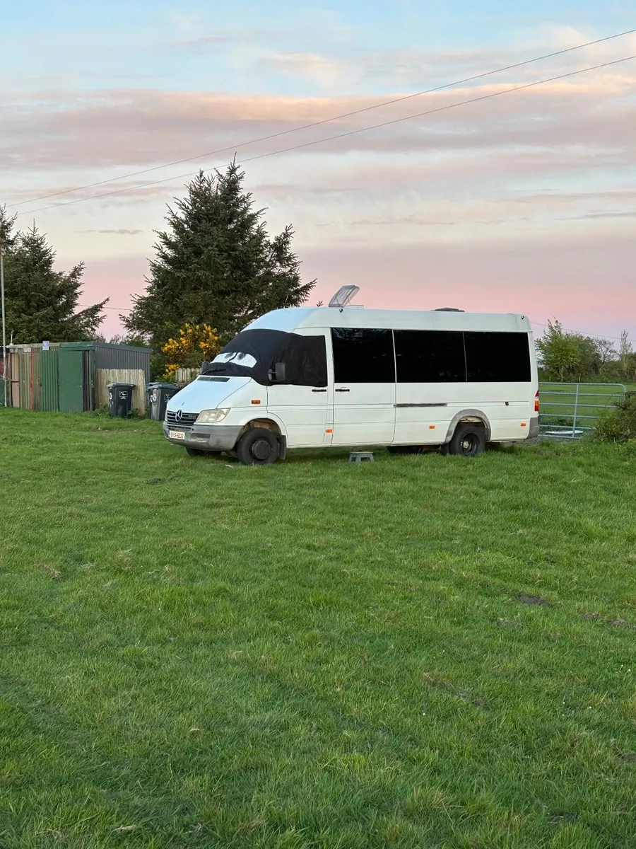 Camper - Image 1