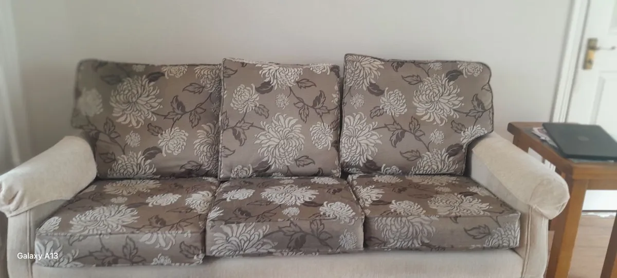 FREE 3 SEAT COUCH - Image 1