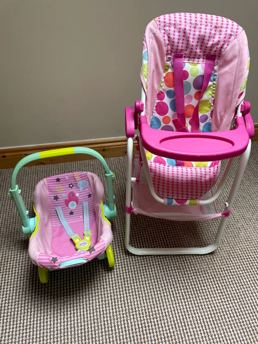 Dolls high chair and car seat - Image 1