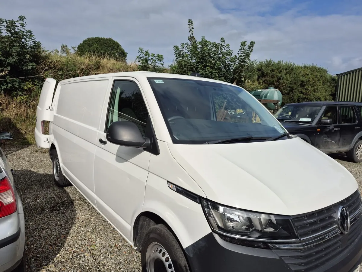 Volkswagen Transporter 2021 - Image 4