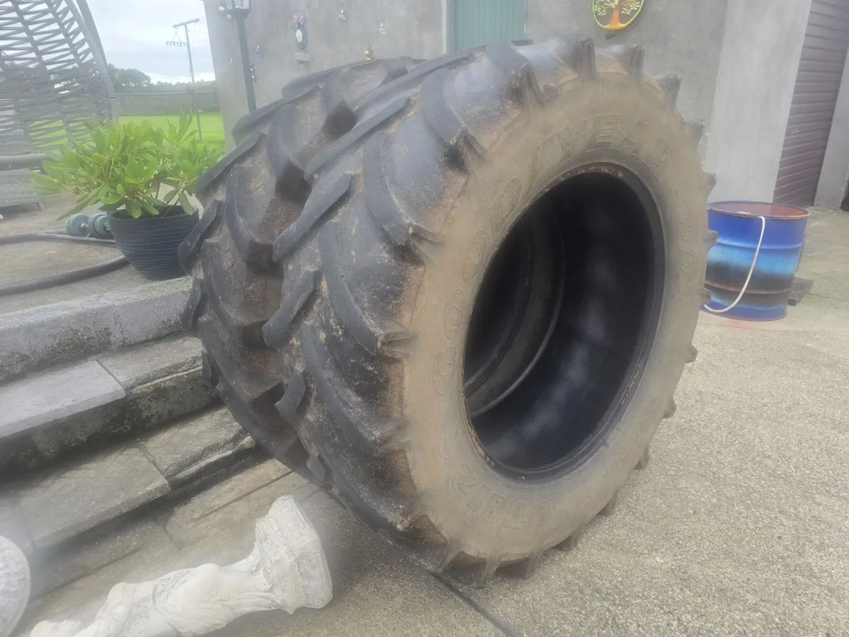 Two rear 480/70R34 tyres - Image 2