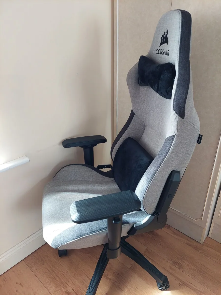 Corsair T3 Gaming / Office chair - Image 3