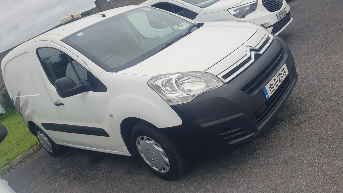 Citroen Berlingo 2019 - Image 2