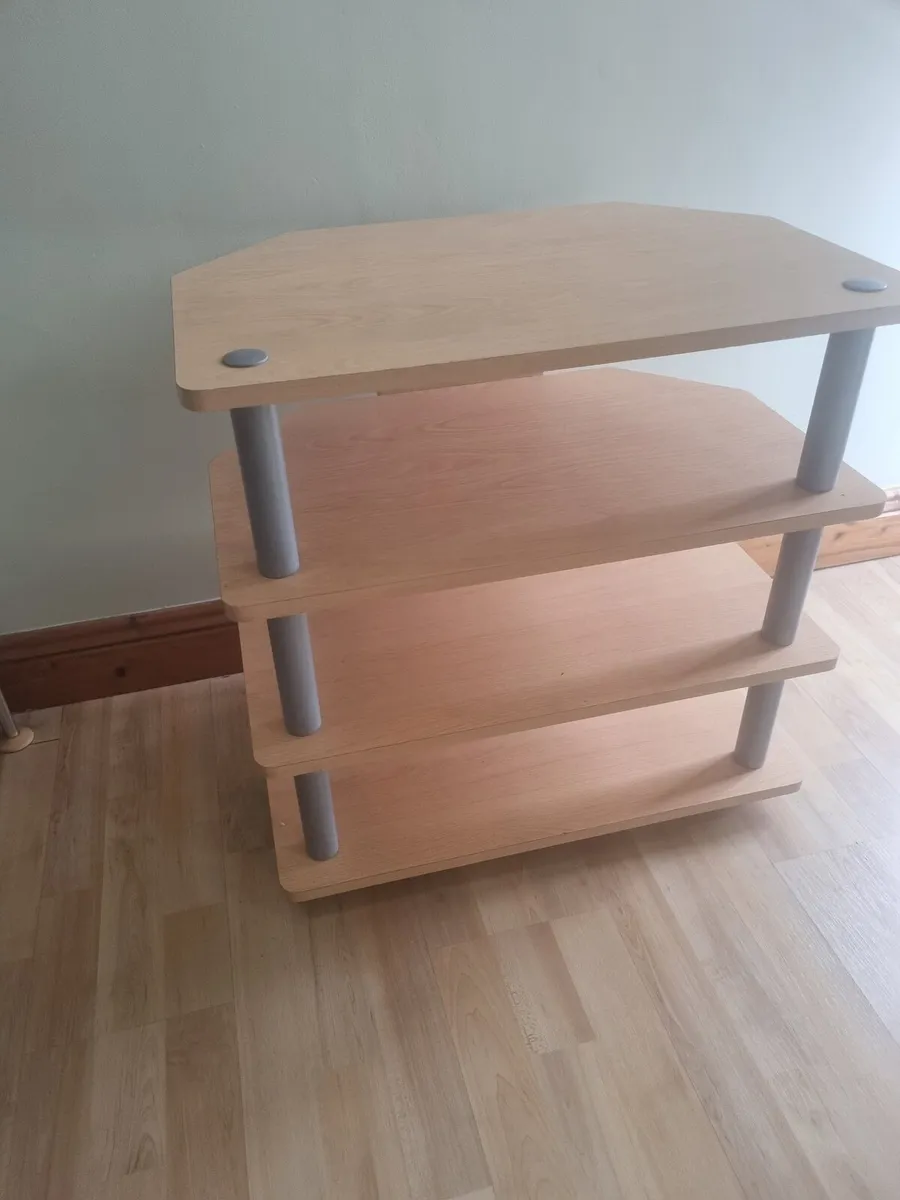 TV/Monitor Table Free