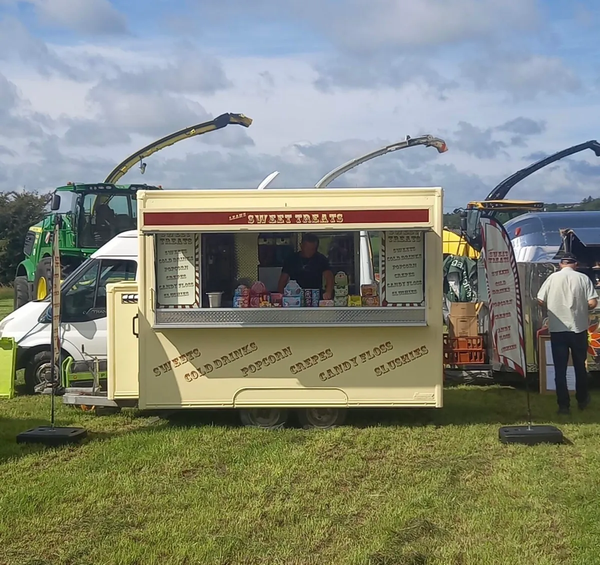 Catering trailer - Image 1