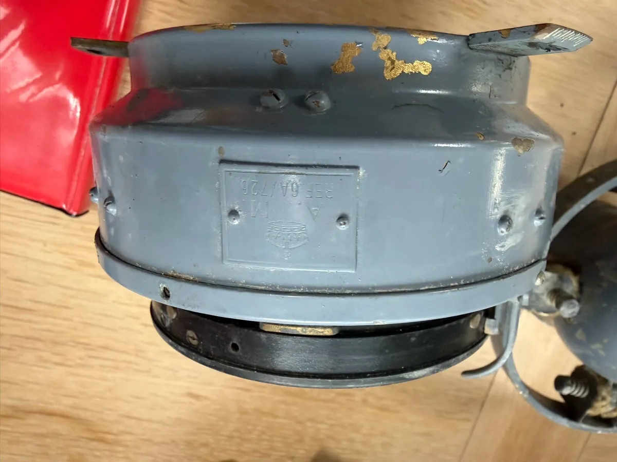 WWII RAF Type P8 aircraft compass - Image 3