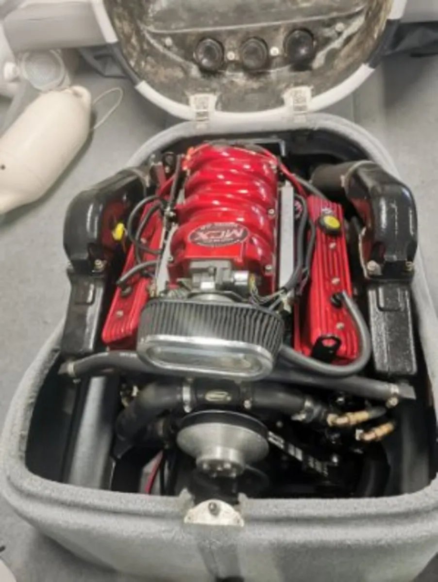 Speed boat - Image 1