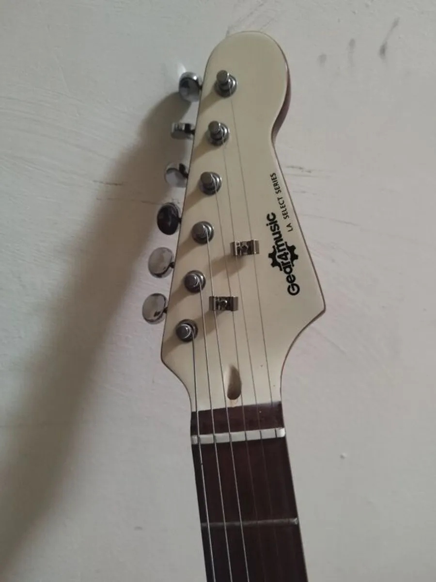 Electric Guitar - Image 3
