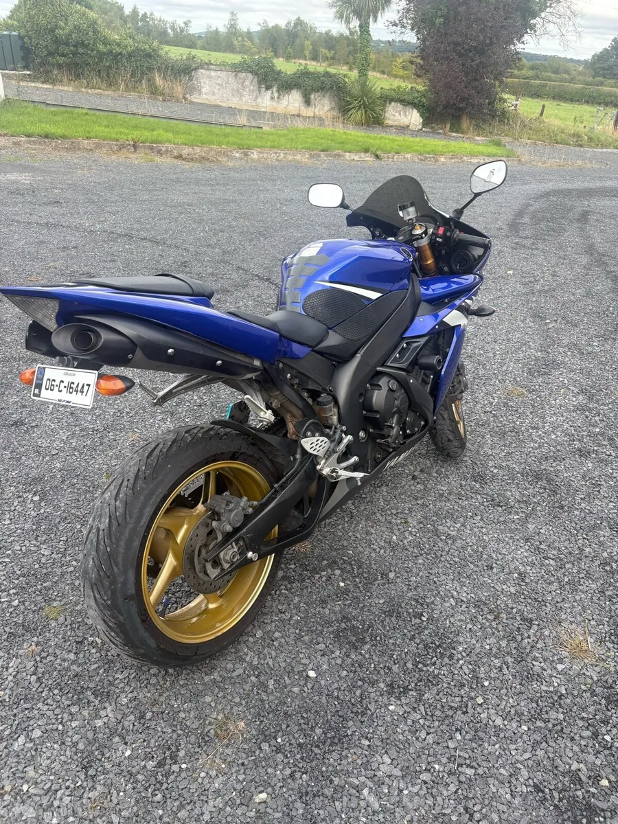 Yamaha R1 - Image 4
