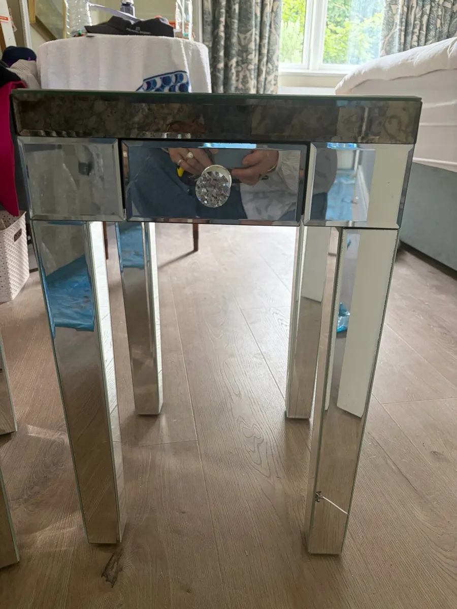 Mirrored Lockers - Image 2