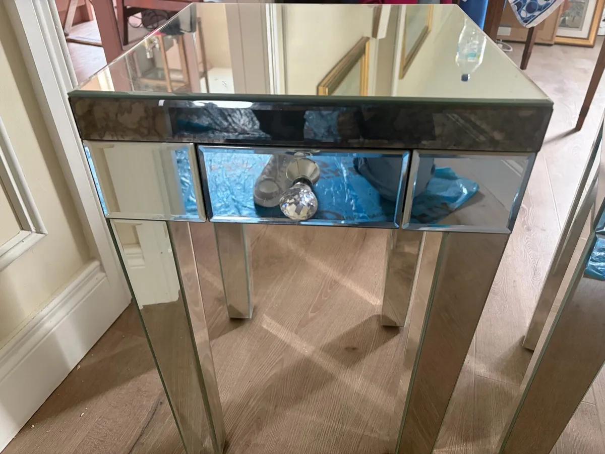 Mirrored Lockers - Image 3
