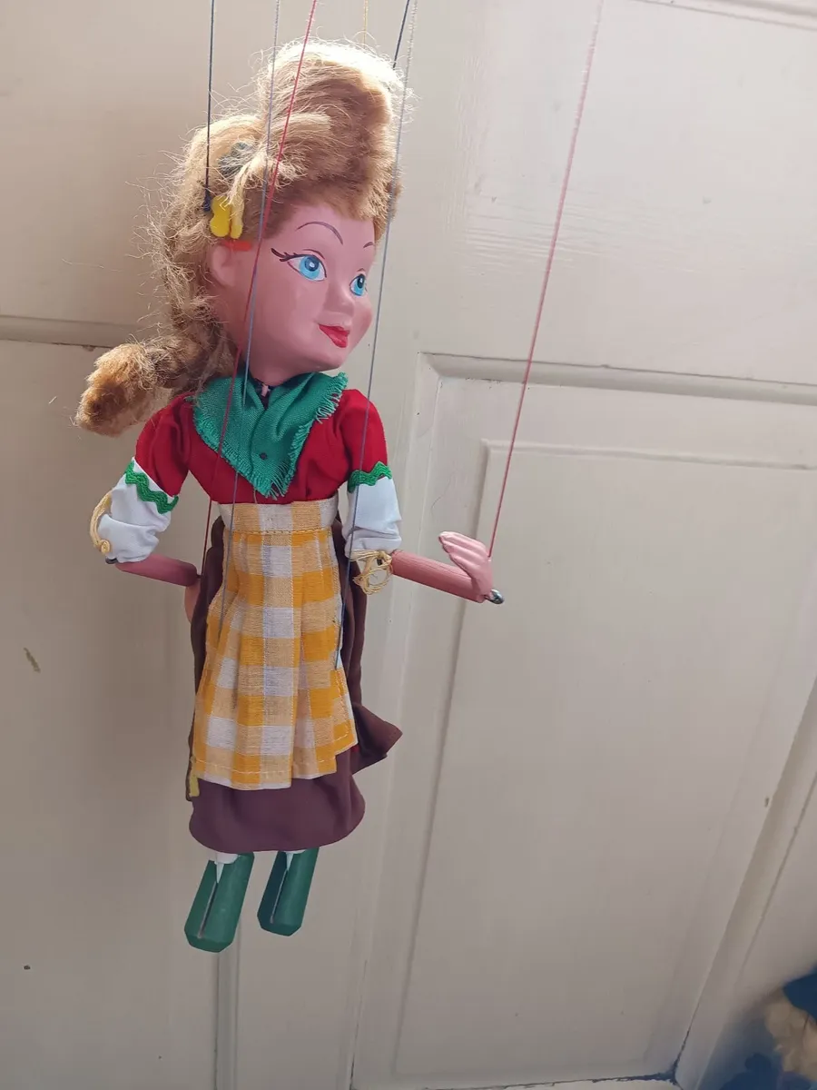 Vintage pellem puppets - Image 1