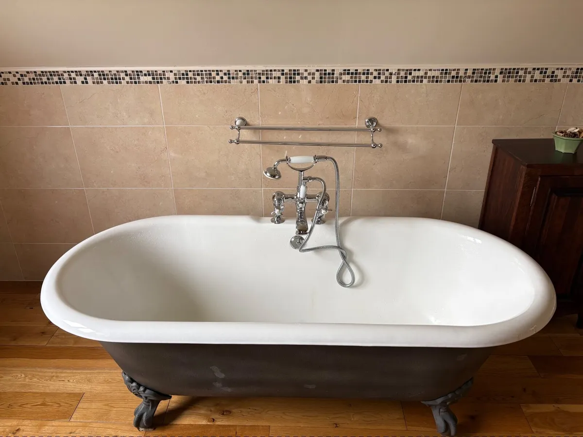 Cast iron bath - Image 3