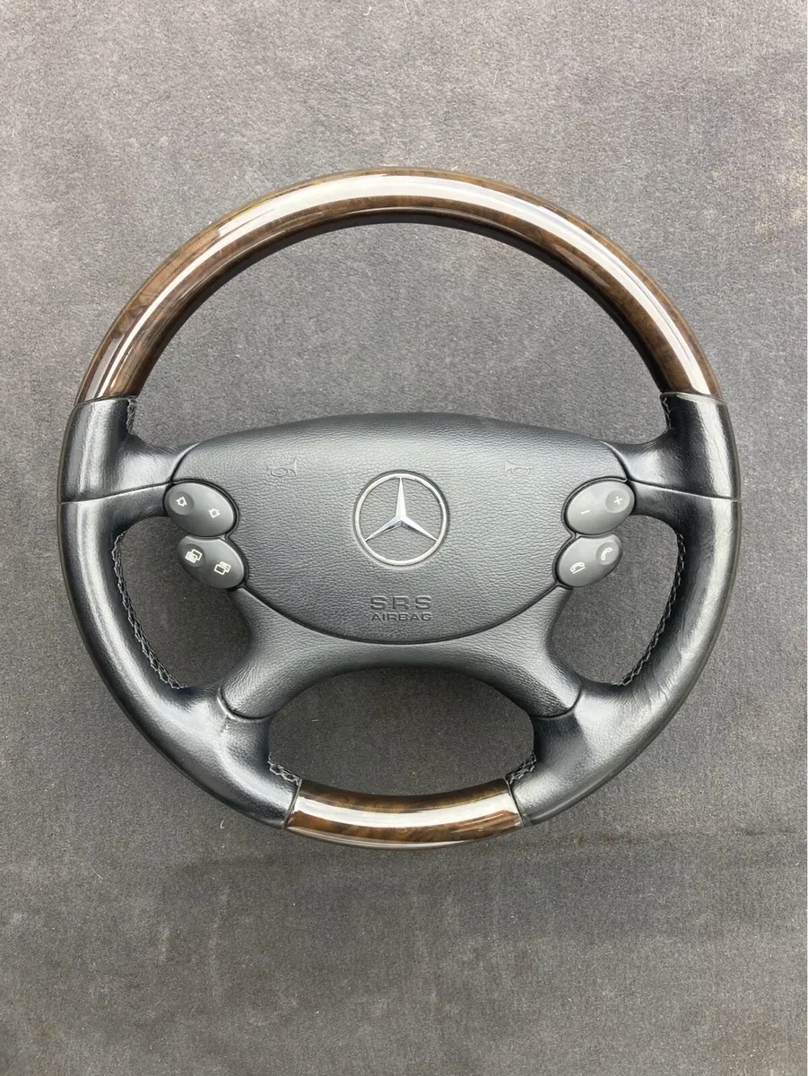 2007 Mercedes-Benz CLS-Class - Image 1