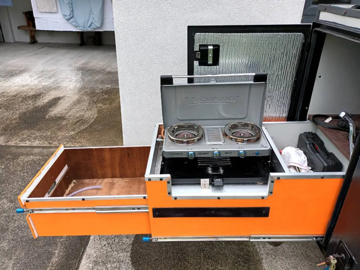 Camping trailer - Image 4