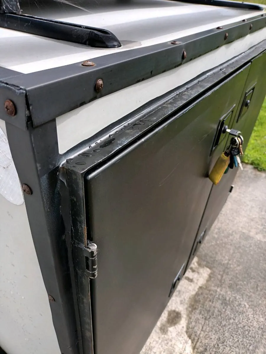 Camping trailer - Image 3