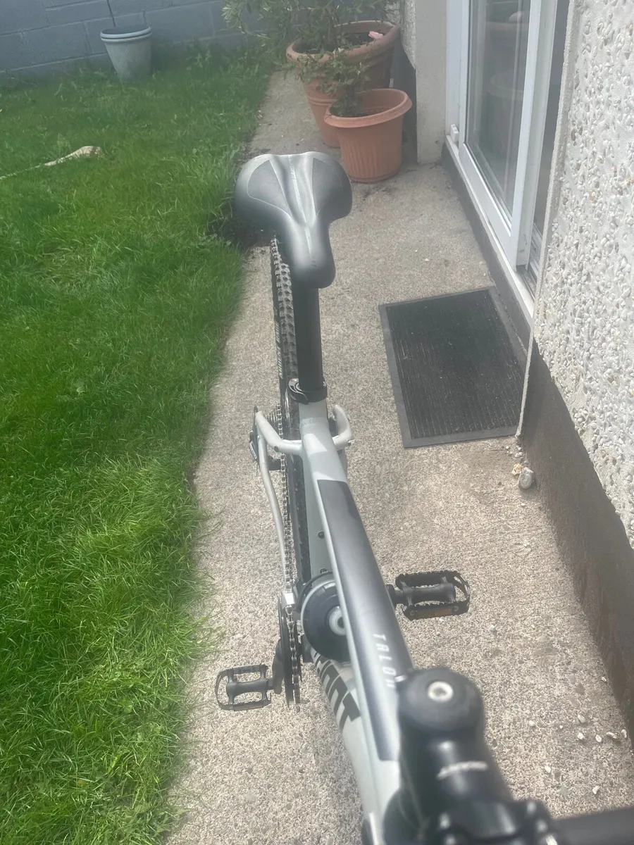 Giant Talon Mountain Bike - Image 4