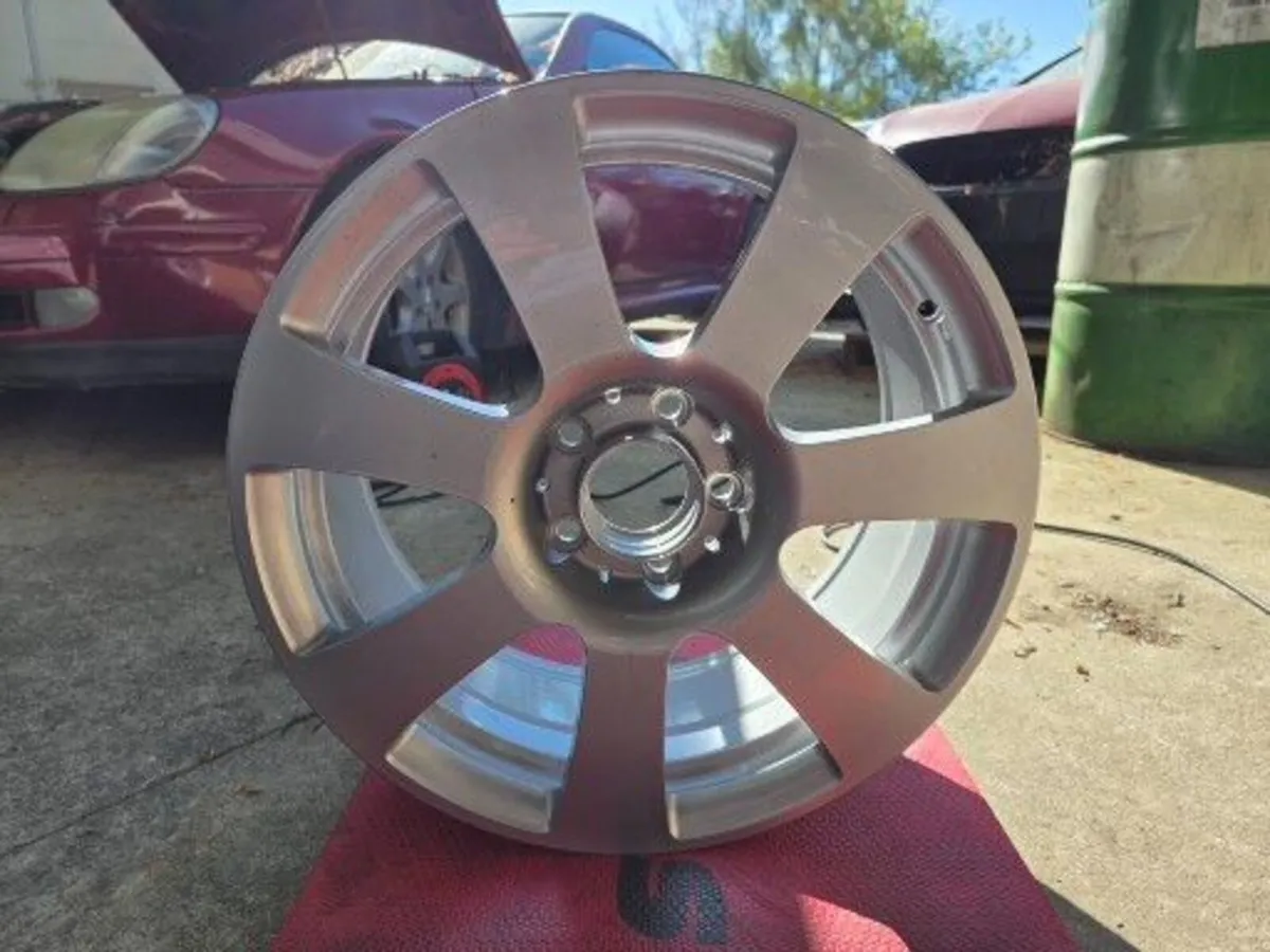 Mercedes Parts - Image 4