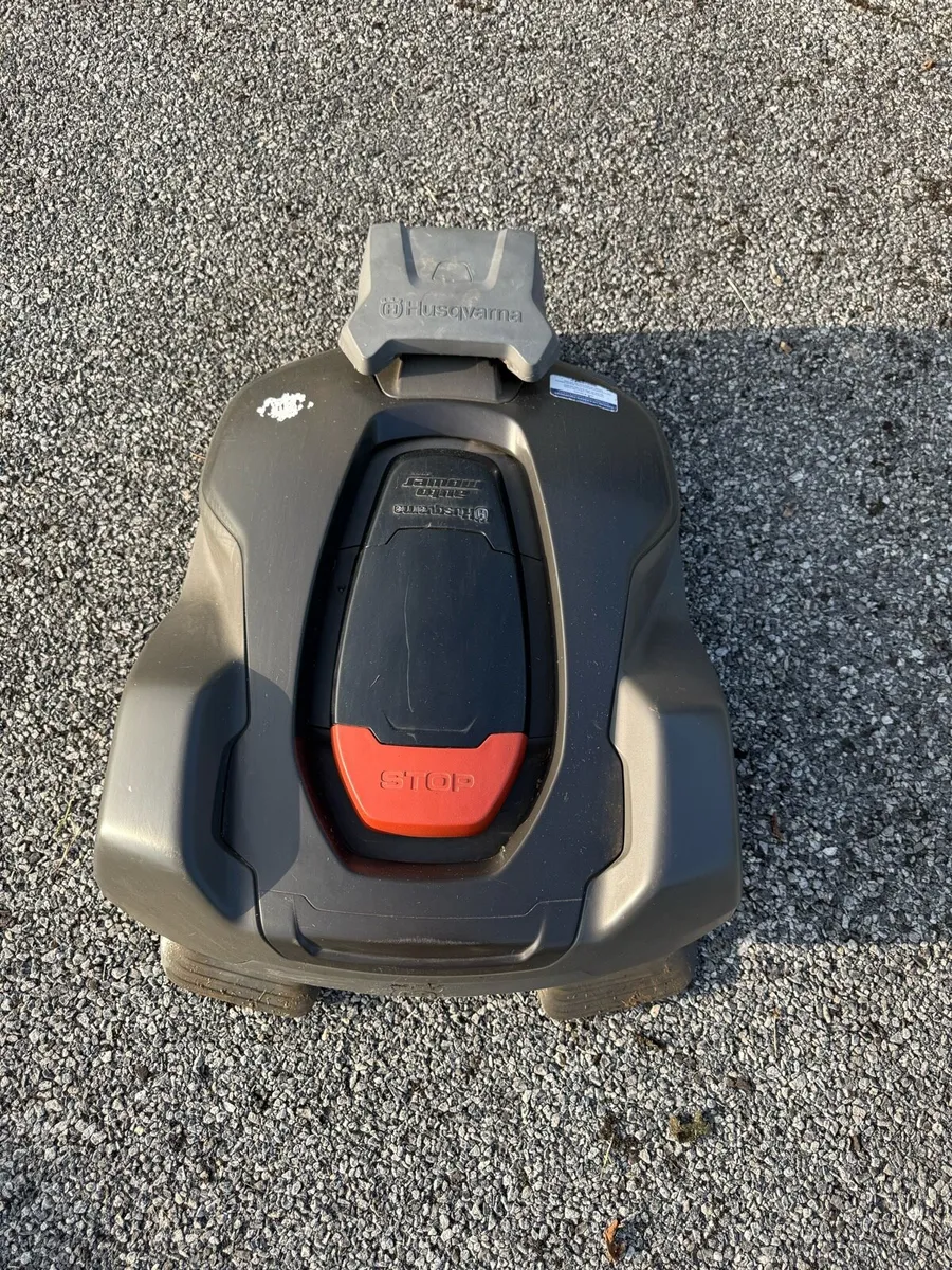 Husqvarna Robotic Lawnmower-430x Model - Image 1