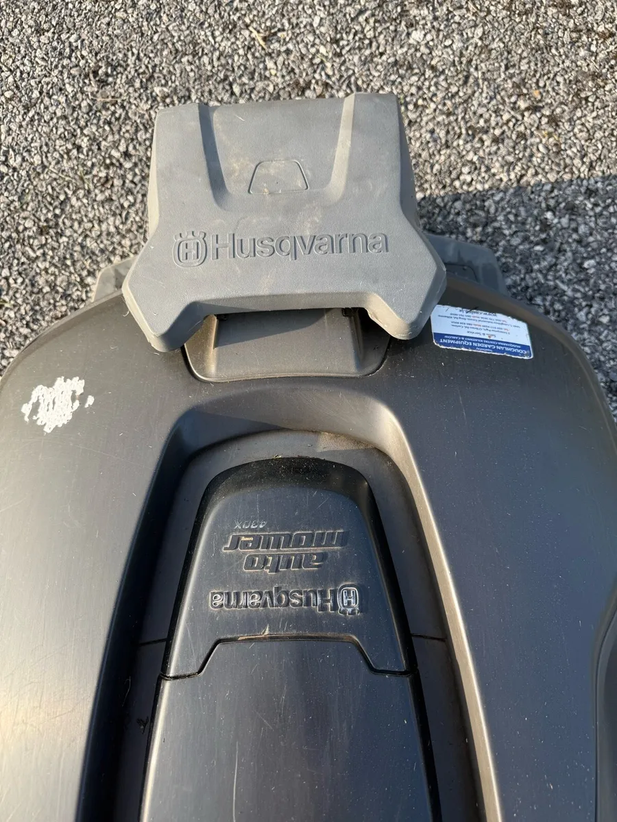 Husqvarna Robotic Lawnmower-430x Model - Image 2