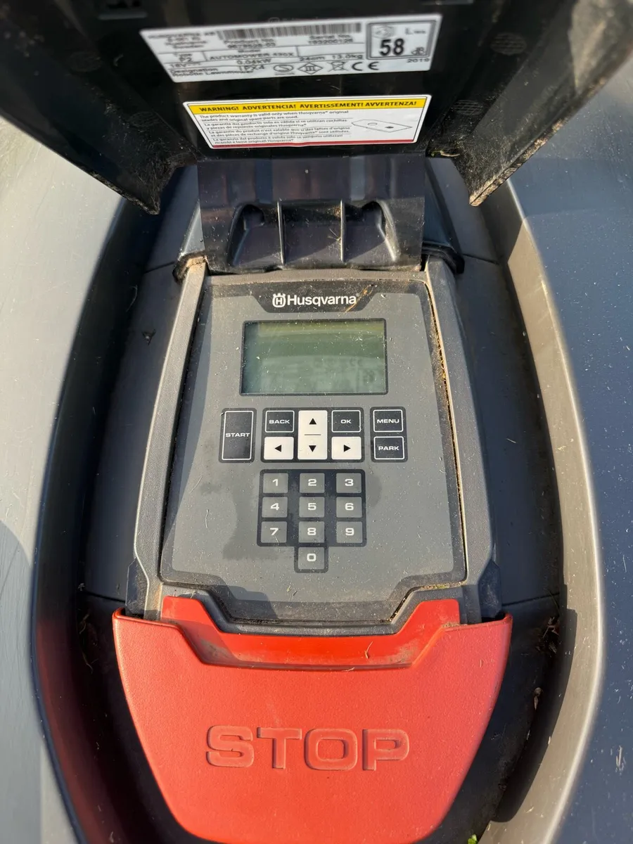 Husqvarna Robotic Lawnmower-430x Model - Image 3