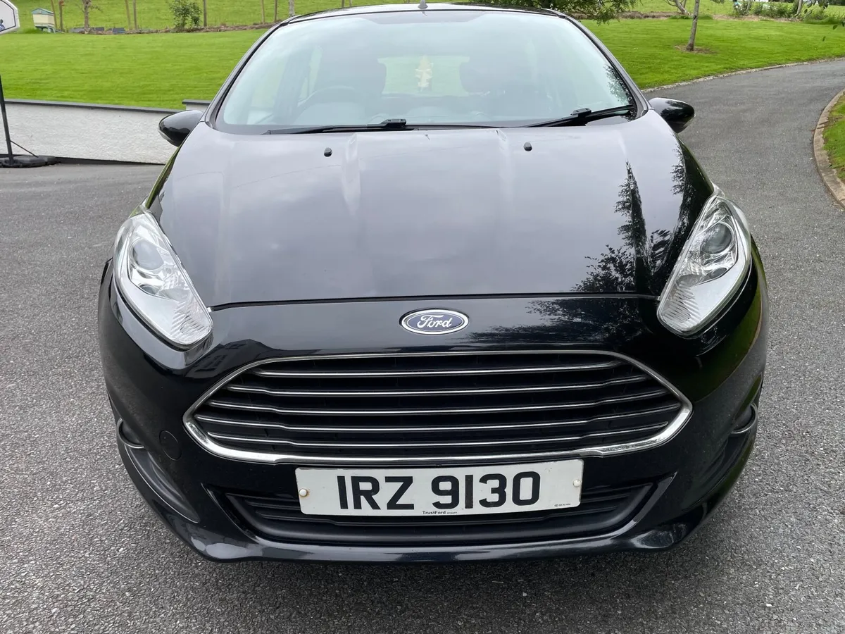 2015 Ford Fiesta 1.5 TDCi Zetec. £20 Tax - Image 3