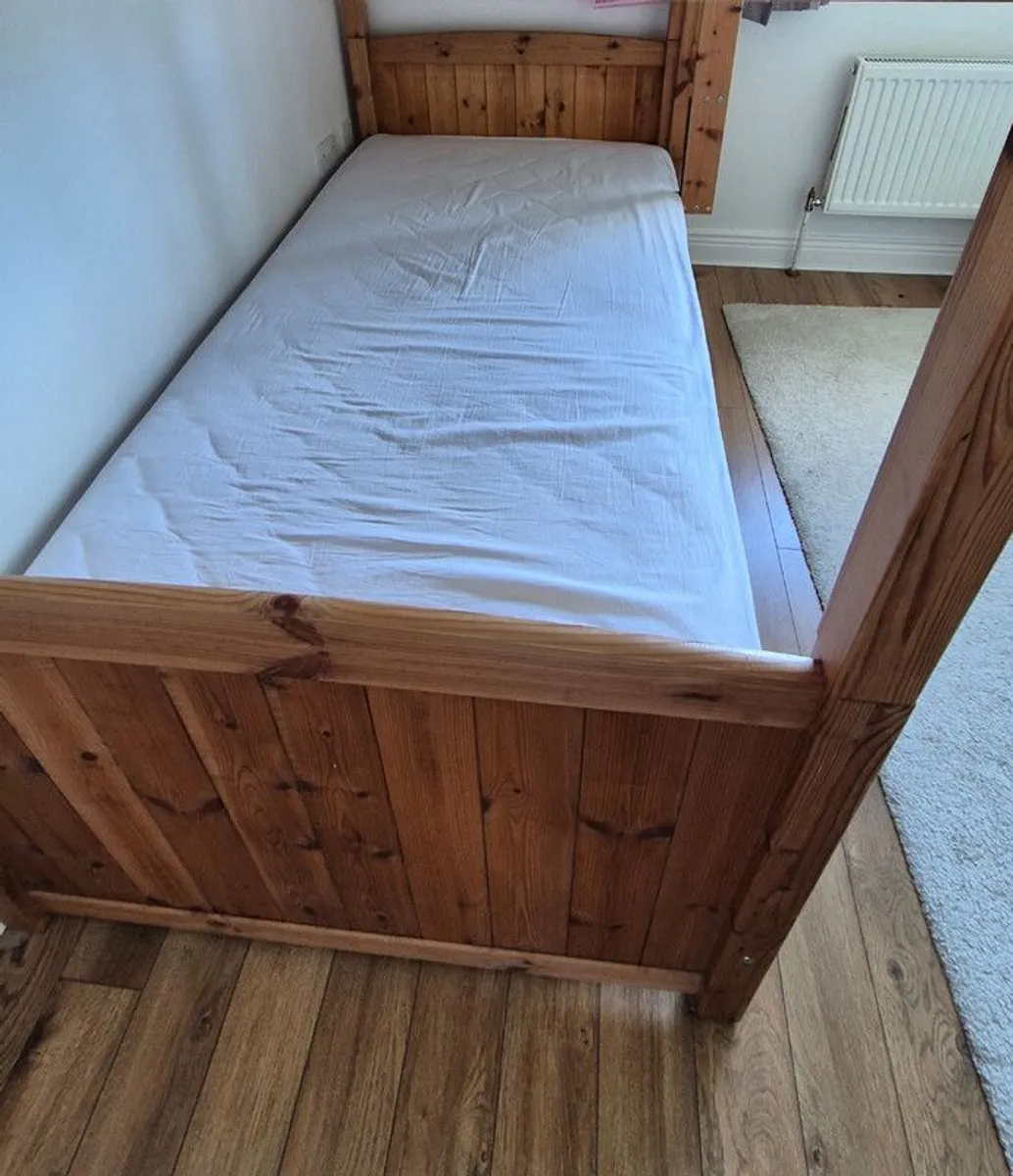 Wooden bunk bed - Image 3