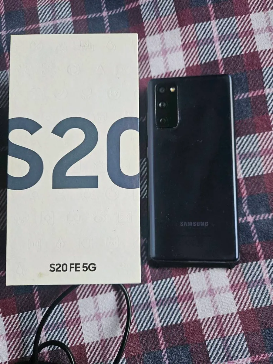 Samsung S20 FE - Image 1