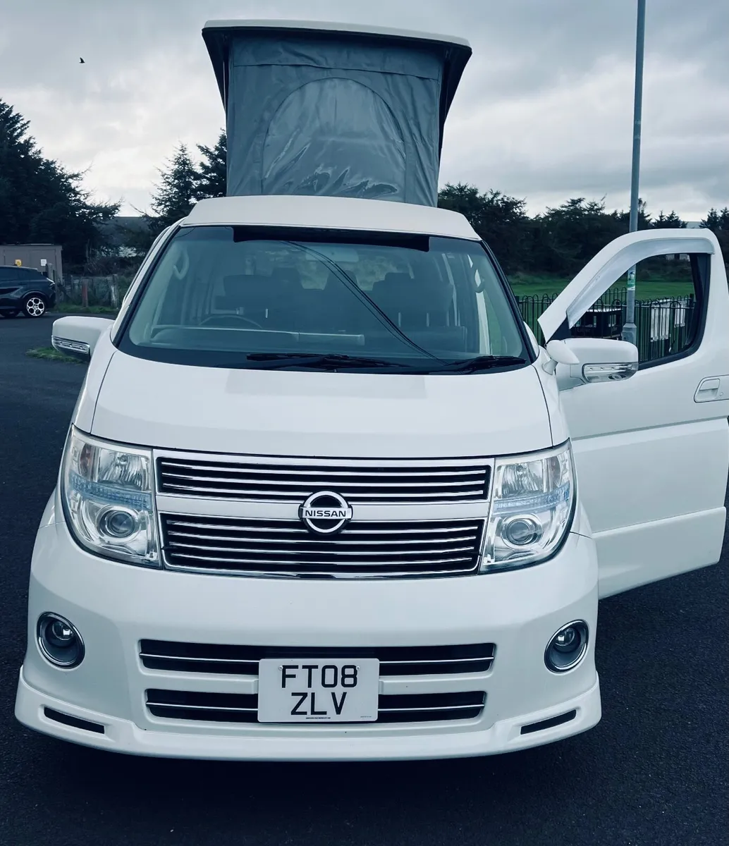 Campervan : Nissan Elgrand E51 Highway Star Pop-To - Image 3