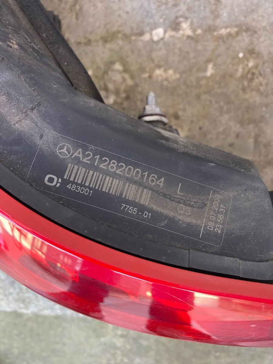 2009-2013 Mercedes-Benz E-Class Taillights (W212) - Image 4