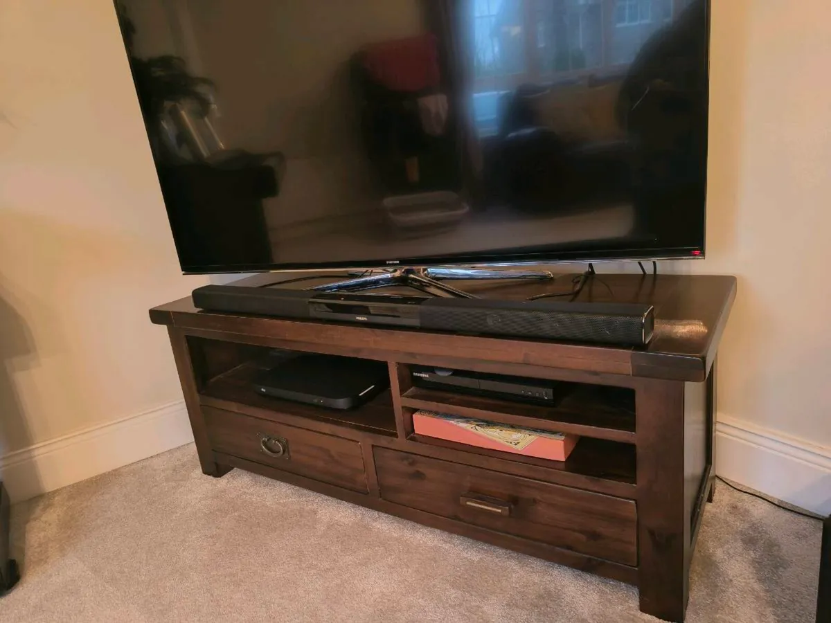 TV unit - Image 1