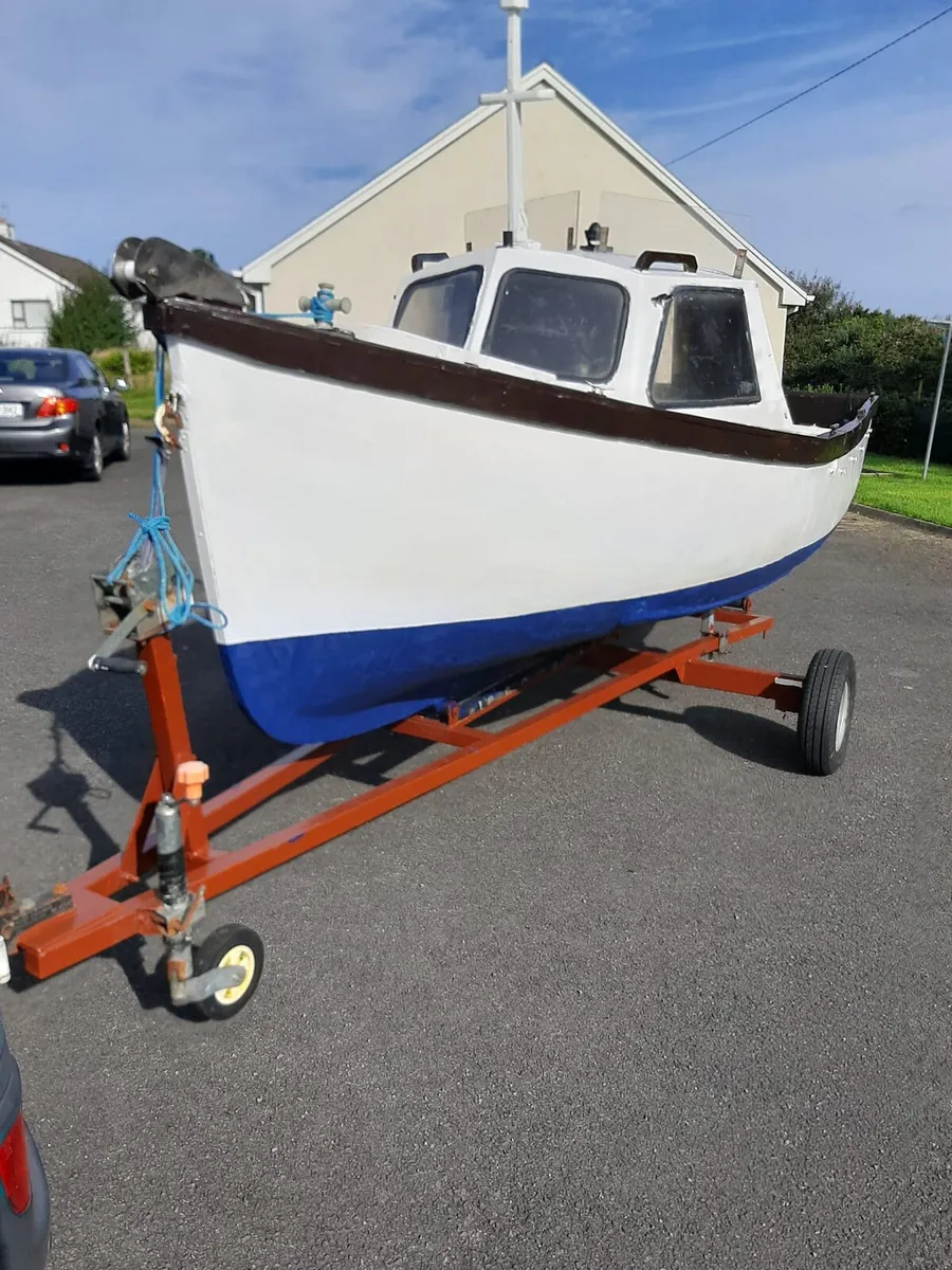15.5ft x 6ft Plymouth Pilot Cabin Cruiser - Image 1