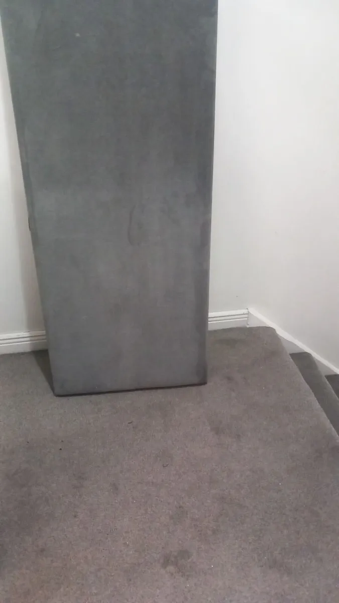 Headboard 4ft6 - Image 1