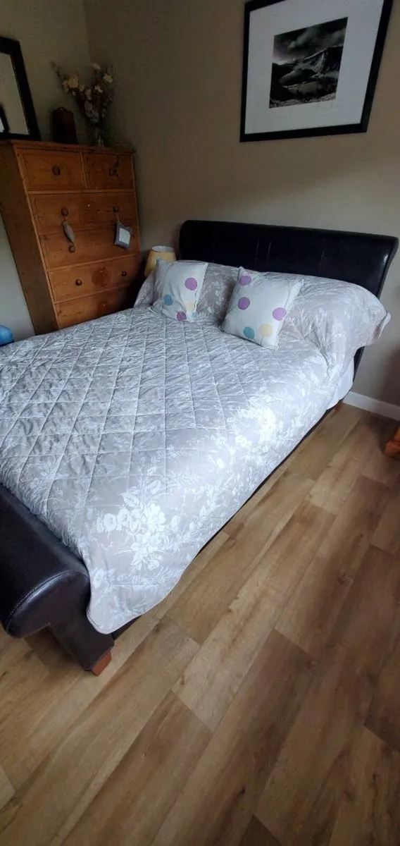 Double bed - Image 3