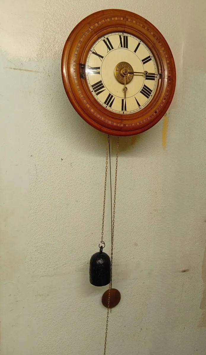 Wall wagger timepiece - Image 4