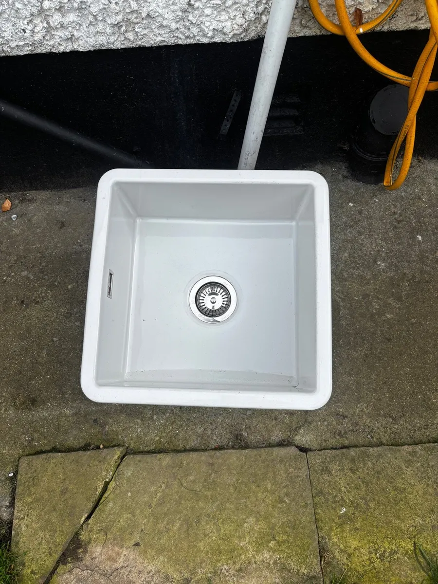 Belfast Sink - Image 1
