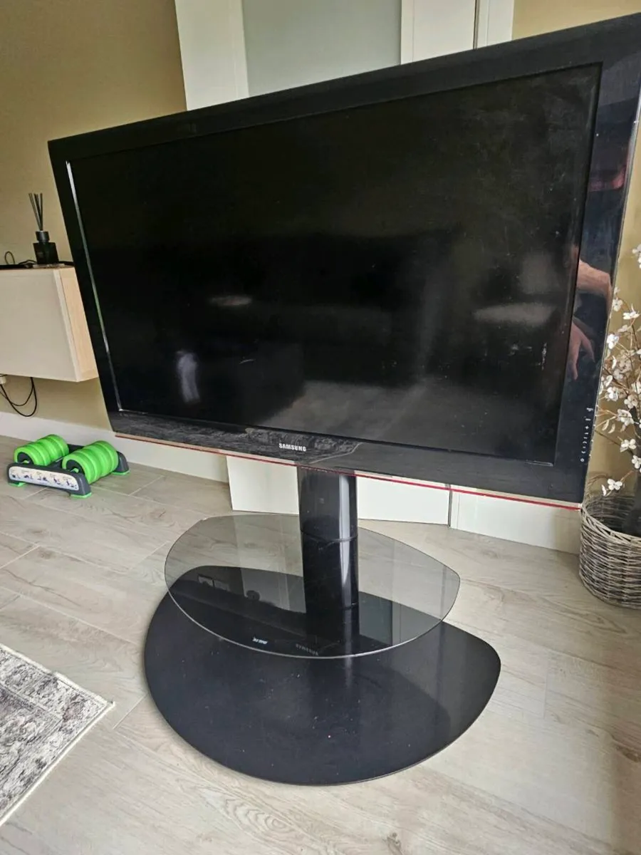 TV Stand - Image 2