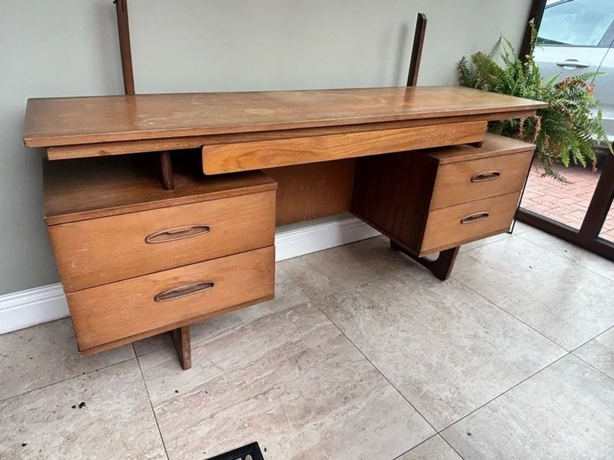 mid century sideboard / dresser - Image 3