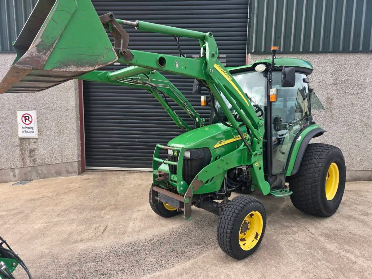John Deere 4520
Front end loader - Image 2